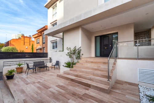 Residential Premium Main Image