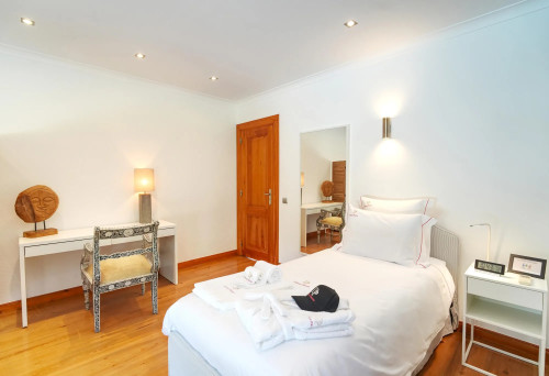 Residential Premium Main Image