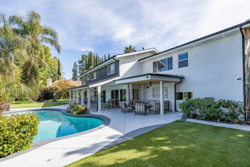 Residential Premium Image