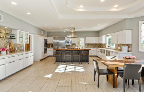 Residential Premium Image