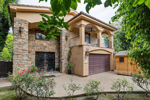 Residential Premium Main Image
