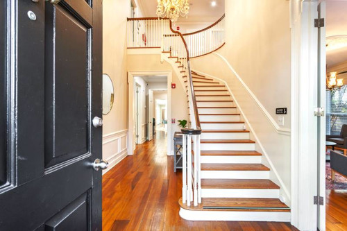 Residential Premium Image
