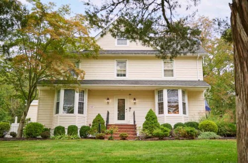 Residential Premium Image