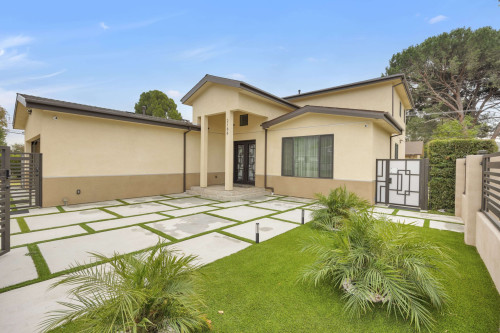 Residential Premium Image