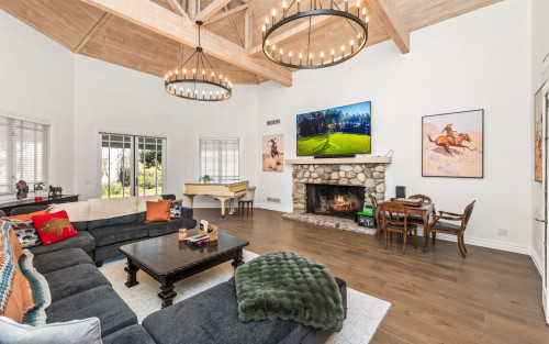 Residential Premium Image