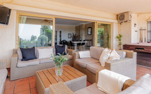 Residential Premium Image