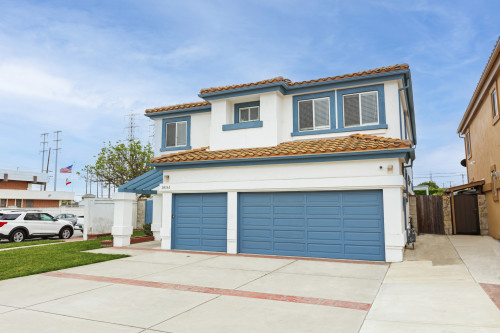 Residential Premium Image