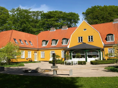 Residential Premium Image