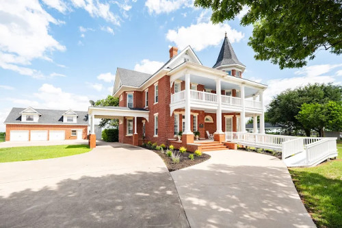 Residential Premium Image