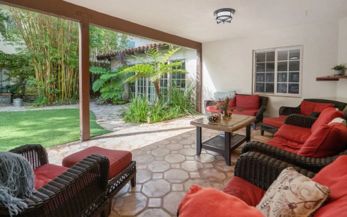 Residential Premium Image