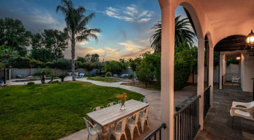 Residential Premium Image