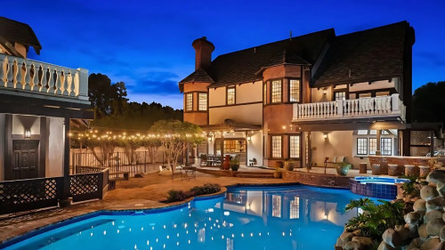 Residential Premium Image
