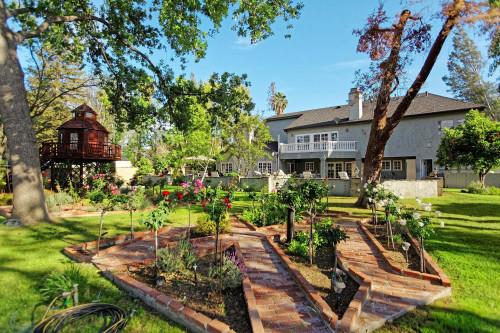 Residential Premium Image