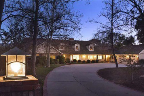 Residential Premium Image