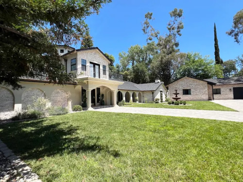 Residential Premium Image