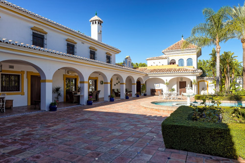 Residential Premium Image