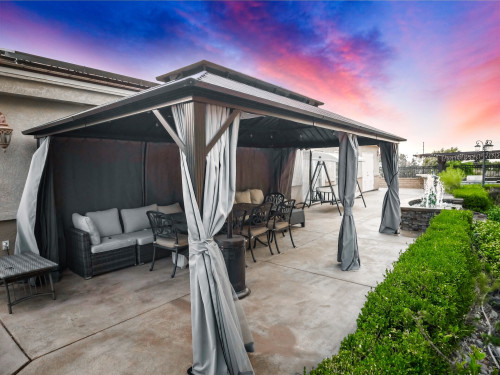 Residential Premium Image