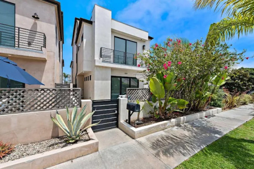 Residential Premium Image