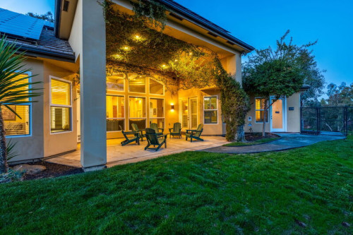 Residential Premium Image