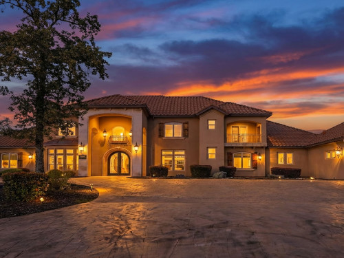 Residential Premium Image