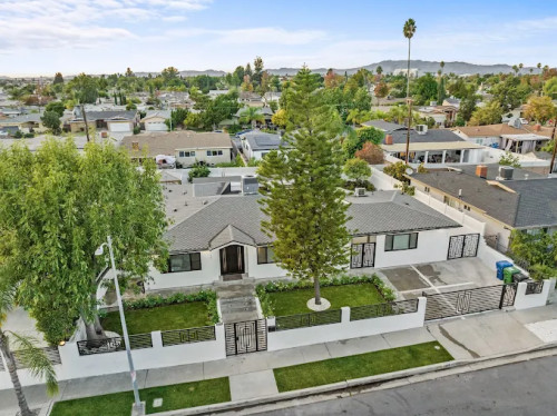 Residential Premium Image