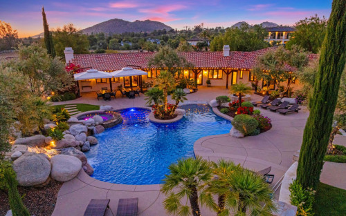 Residential Premium Image