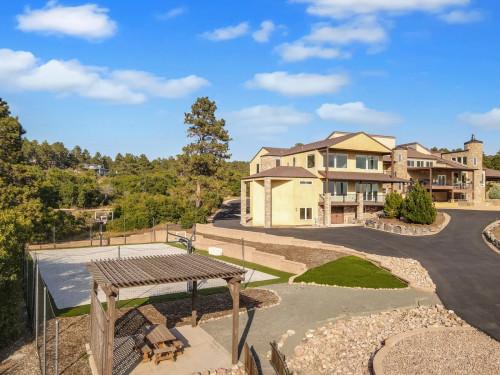 Residential Premium Image