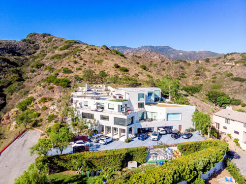 Residential Premium Image