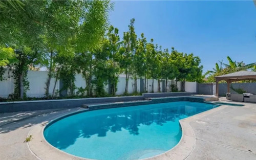 Residential Premium Image