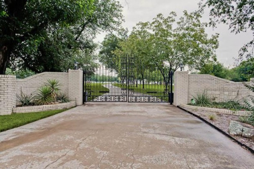 Residential Premium Image