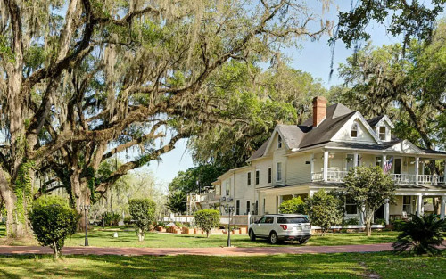 Residential Premium Image