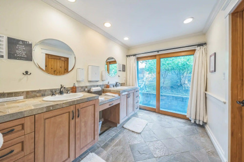 Residential Premium Image
