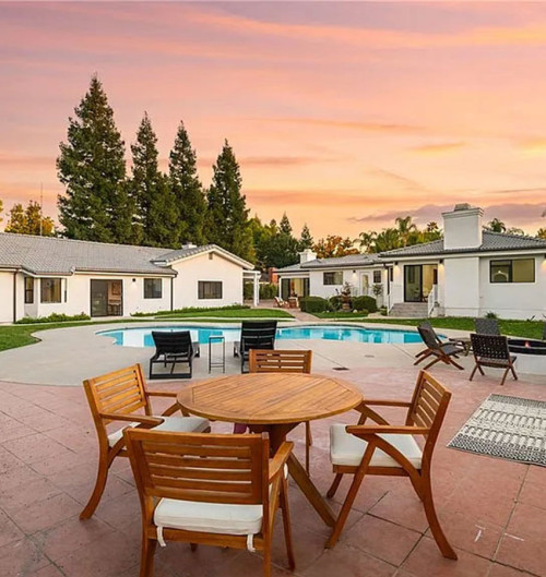 Residential Premium Image