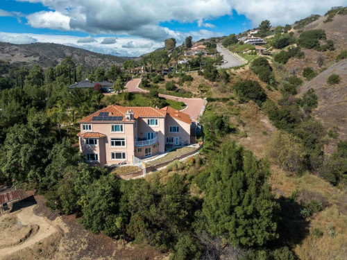 Residential Premium Image