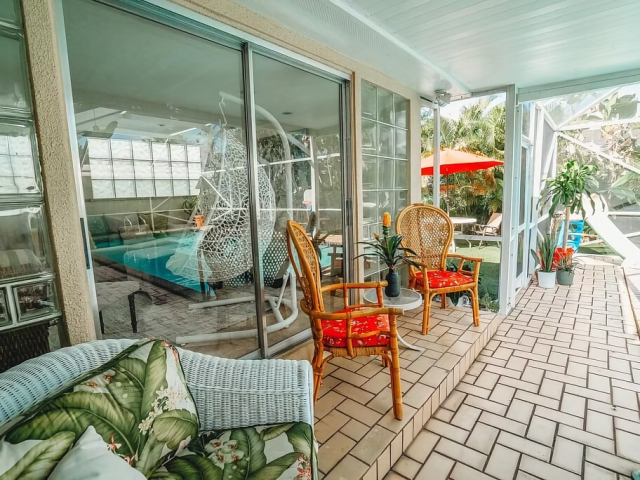 Aloha House - The Cabana Club
