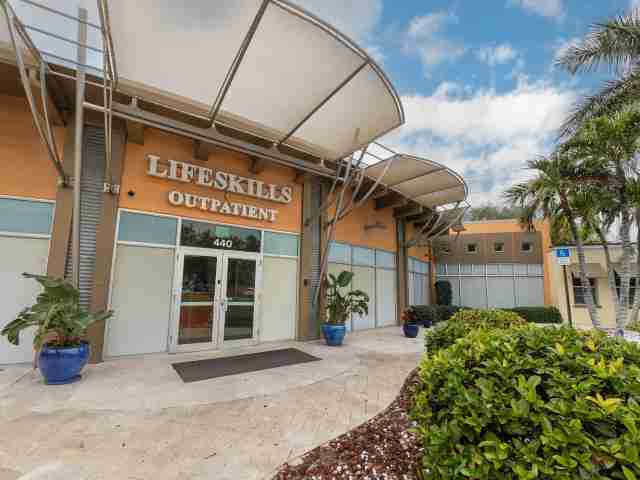 Lifeskills Delray Beach Outpatient facility