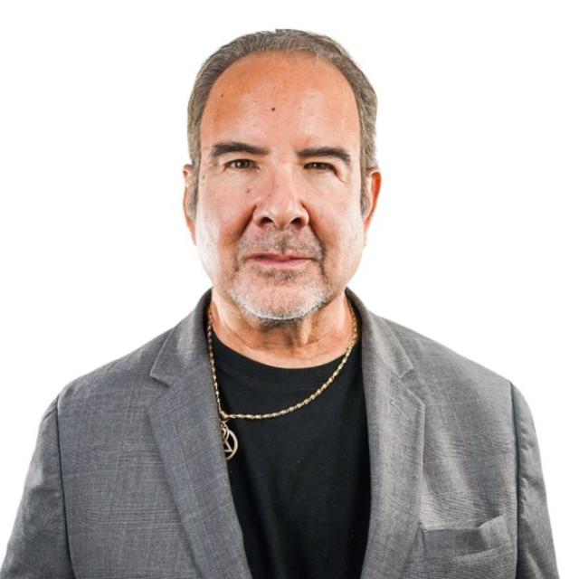 Dr. Benjamin Salazar