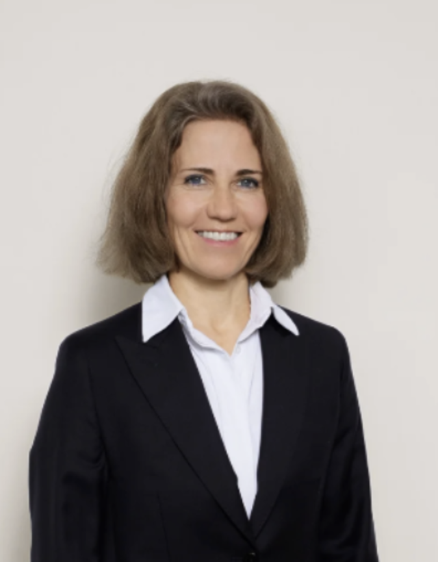 Dr. med. Eszter Kenézlői PhD