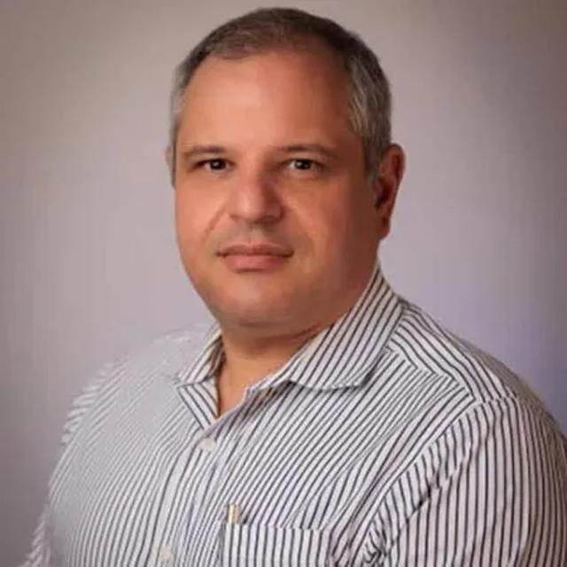 Dr. Roland Segal