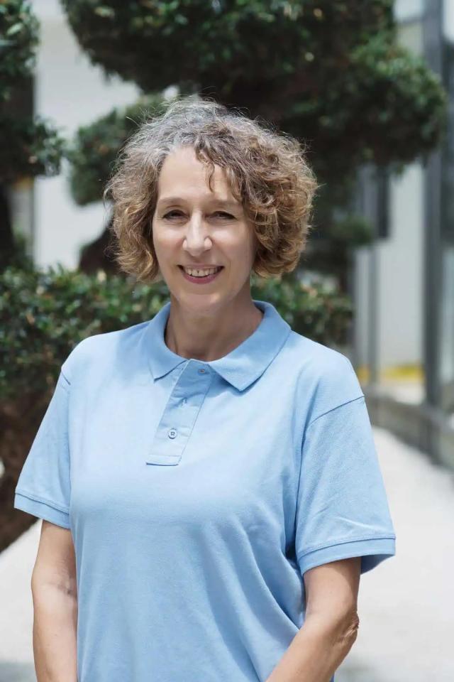 Lorraine Hill