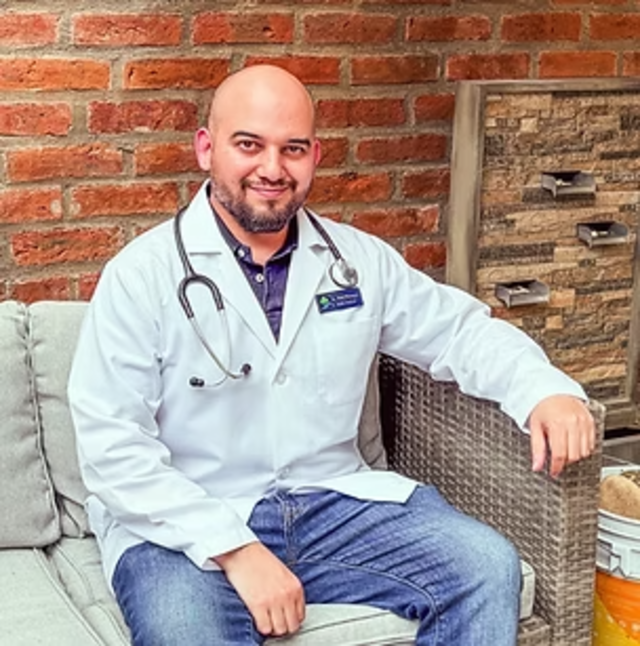 Dr. Raúl