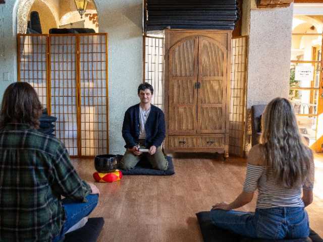 Discover Peace through Mindful Living