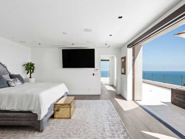 Private Rooms & Individualized Care