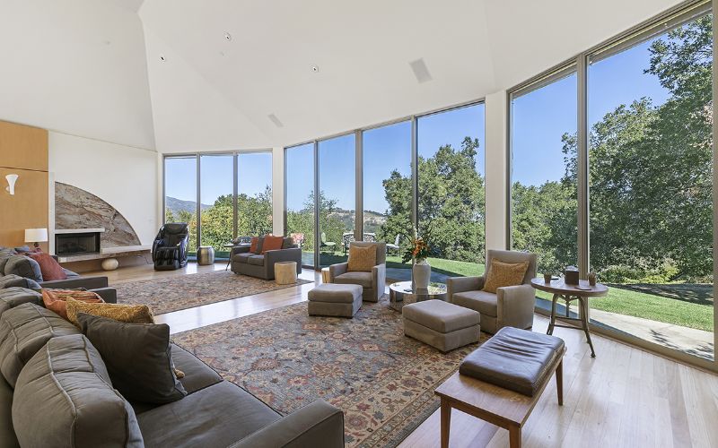 Summit Estate facility photo 4