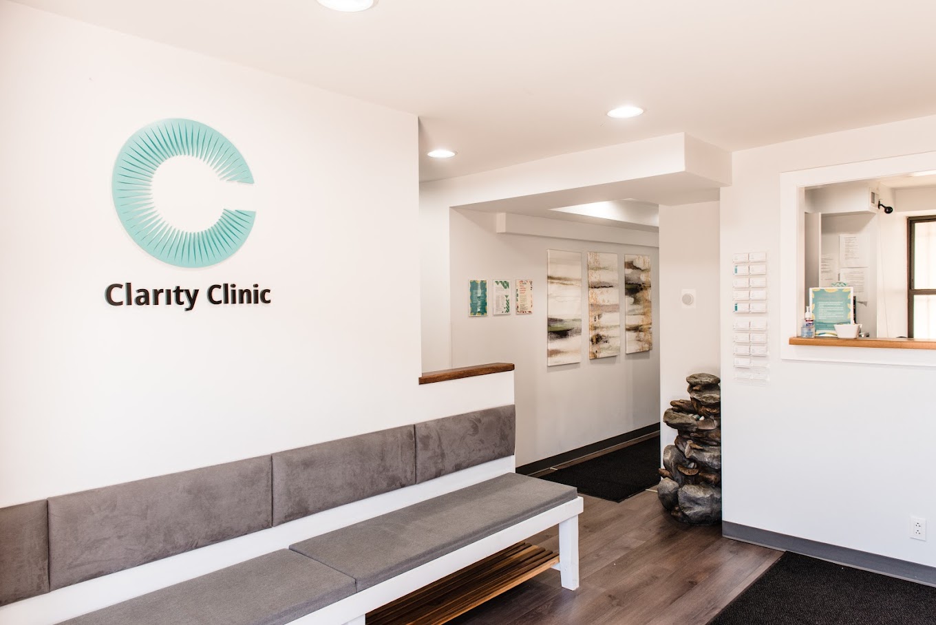 Clarity Clinic Lakeview Broadway facility photo 2