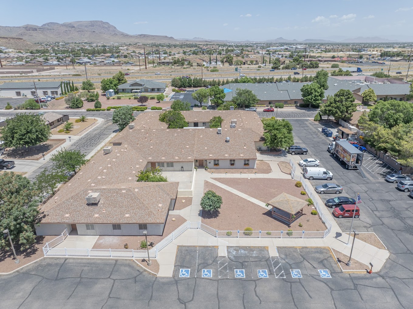 Hickory Treatment Center at Kingman facility photo 2