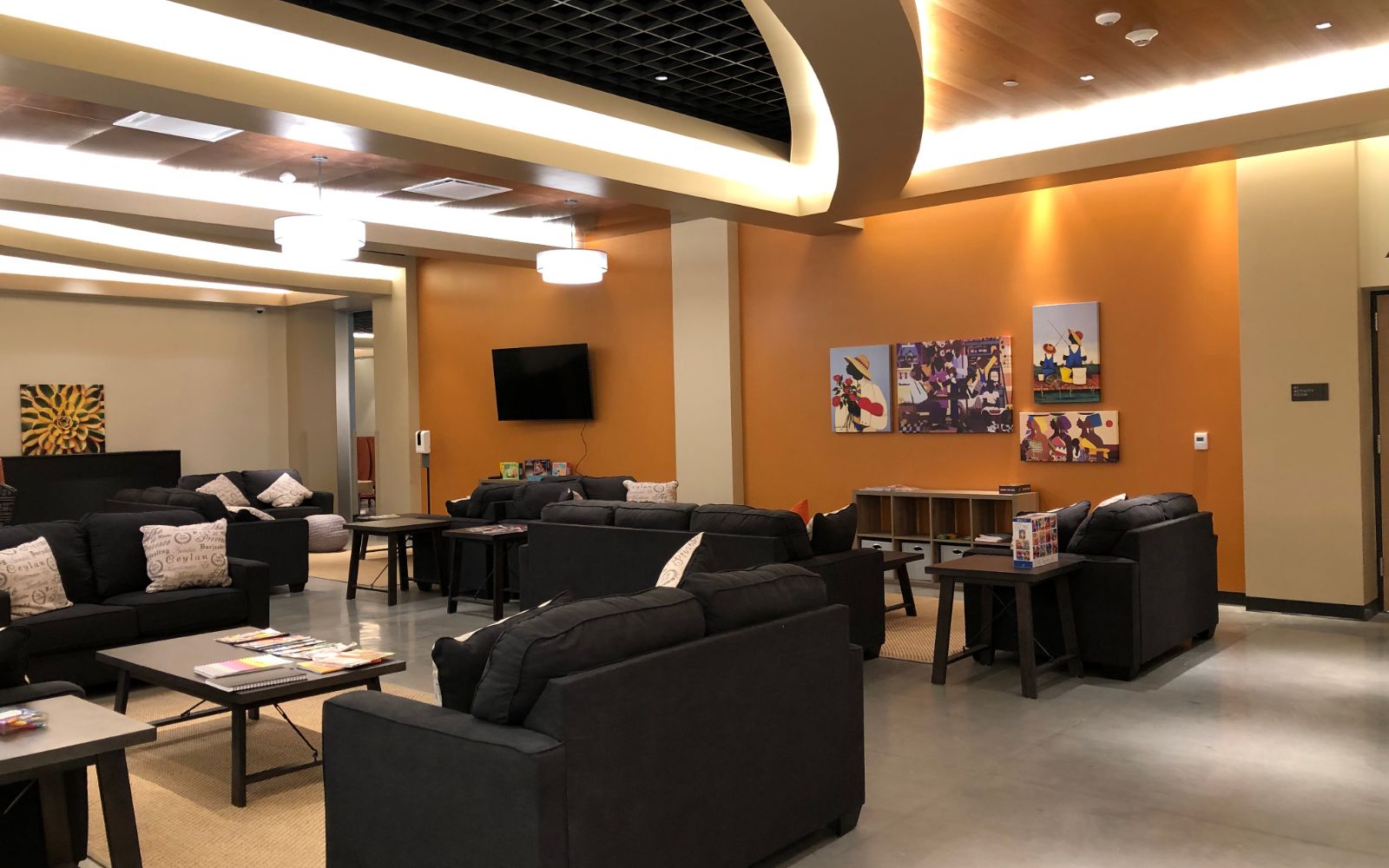 Roy’s Desert Springs Adult Residential Care facility