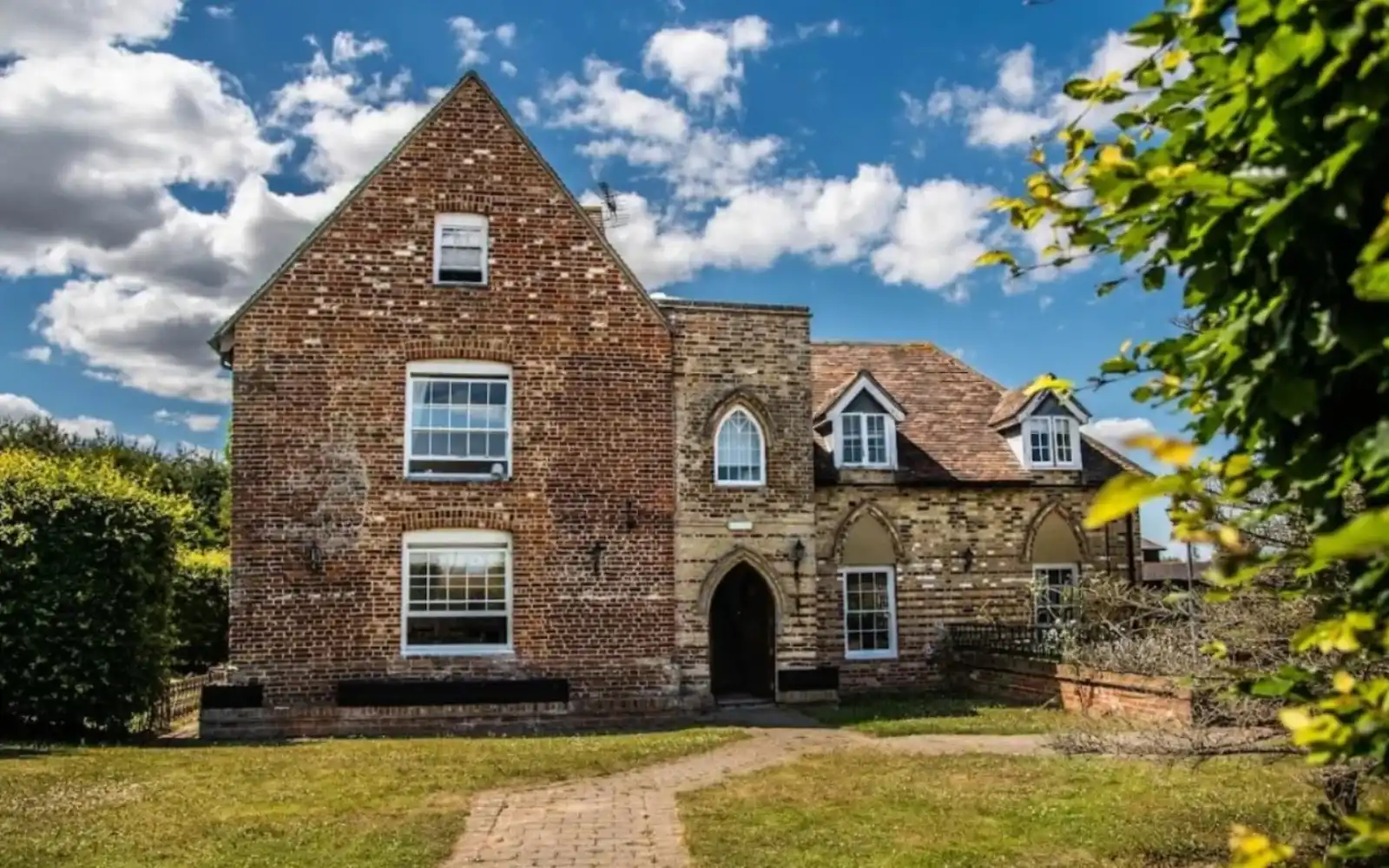 PROMIS Hay Farm: Verified Pricing, Amenities & Photos (Kent, England)