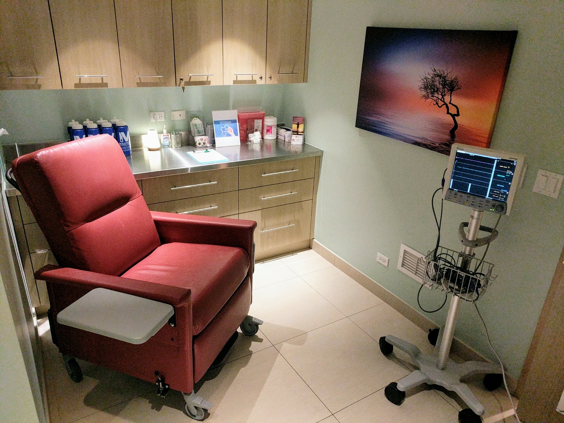 IV Solution & Ketamine Centers of Chicago facility