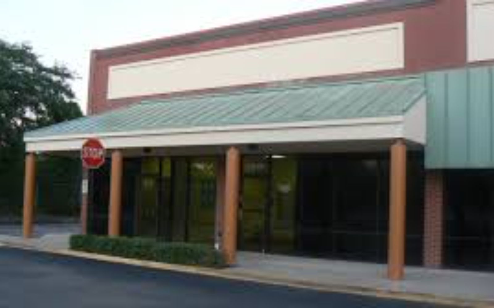 New Season Treatment Center - Tarpon Springs facility